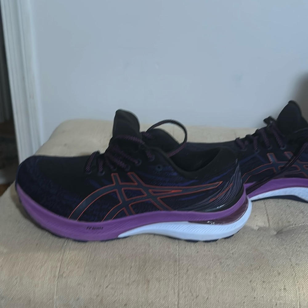 Very comfortable tennis shoes